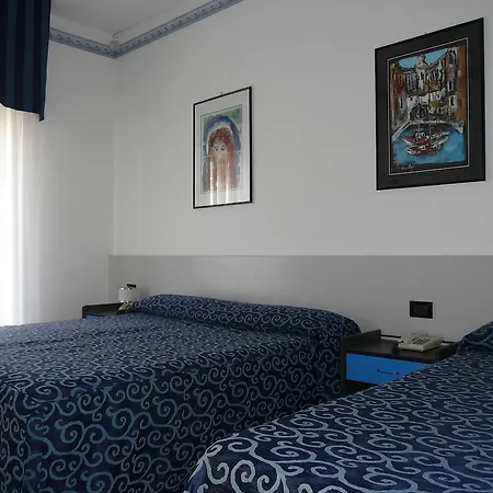 Altea מלון 3*